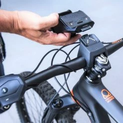 COBI (Bosch) Bosch EBike - COBI.Bike Hub Avec éclairage Avant AmbiSense 7 COBI (Bosch) Bosch EBike - COBI.Bike Hub Avec éclairage Avant AmbiSense -Accessoires Pour Vélos Soldes bosch ebike cobi bike hub eclairage ambisense montage 3840x2160 scaled