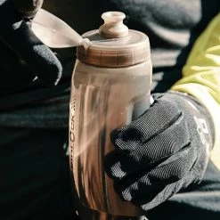 Fidlock TWIST - Gourde Vélo 590 Ml + Support Vélo Bike Base -Accessoires Pour Vélos Soldes fidlock twist gourde 590 ml support universel bike base 3 3840x2160