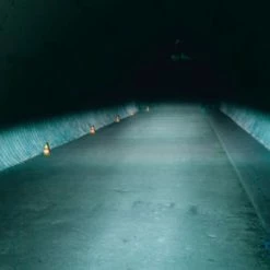 B&M Bush & Müller - IQ Cyo Premium - Eclairage Avant Pour Vélos électriques - 1752Q42/6N0491 -Accessoires Pour Vélos Soldes phare busch mueller iq cyo premium 80 lux pour velo electrique photo du tunnel 3840x2160