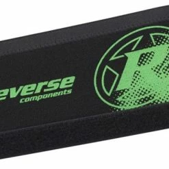 Reverse Components Reverse - Protège Base Arrière Néoprène Avec Logo 10 Reverse Components Reverse - Protège Base Arrière Néoprène Avec Logo -Accessoires Pour Vélos Soldes reverse protege base arriere neoprene avec logo vert 7444 3840x2160